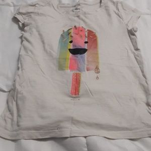 Girl's shirt